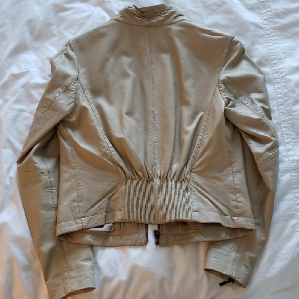 Leather jacket - Picture 4 of 4